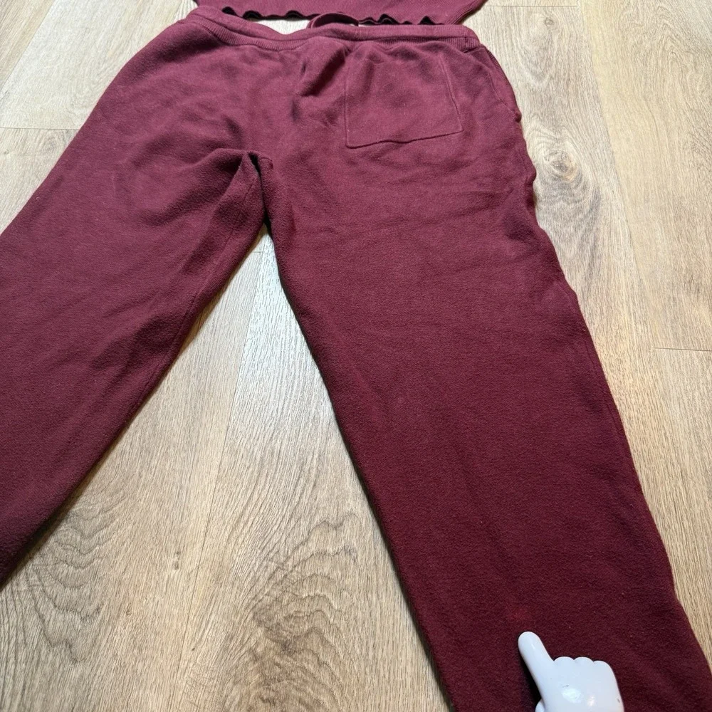 Monrow Supersoft Sweater Knit‎ Sweatsuit Top Joggers  in Rhubarb Red Size S